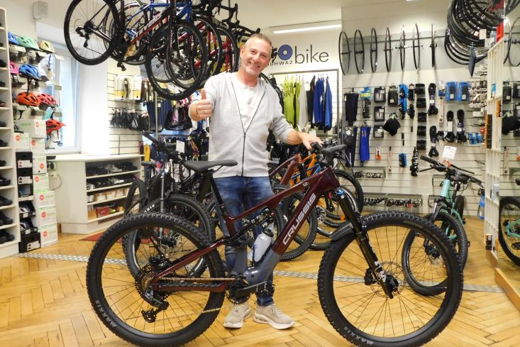 CRUSSIS E-FULL 12.11 CARBON 800 WH - 2 PS